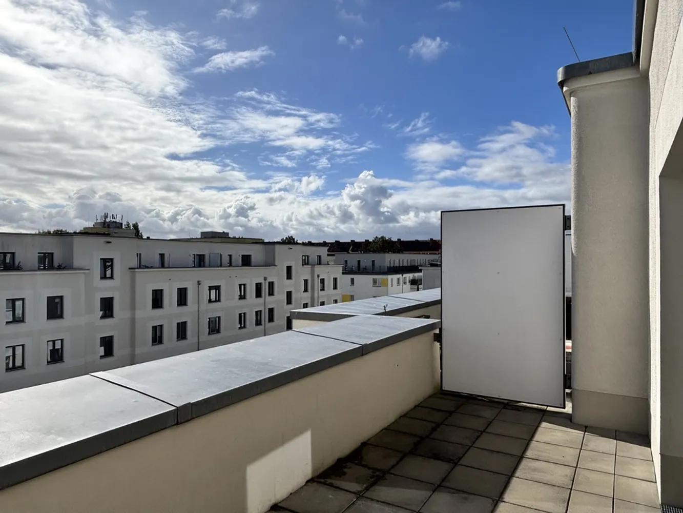 2 Zimmer Wohnung mit 73 m² in Berlin – Bild 4
