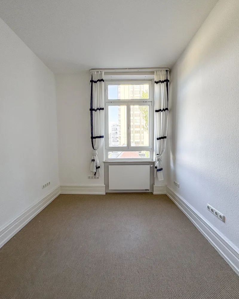 4 Zimmer Wohnung mit 109 m² in Frankfurt am Main – Bild 7