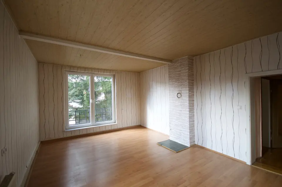 6 Zimmer Wohnung mit 208 m² in Zwickau – Bild 1