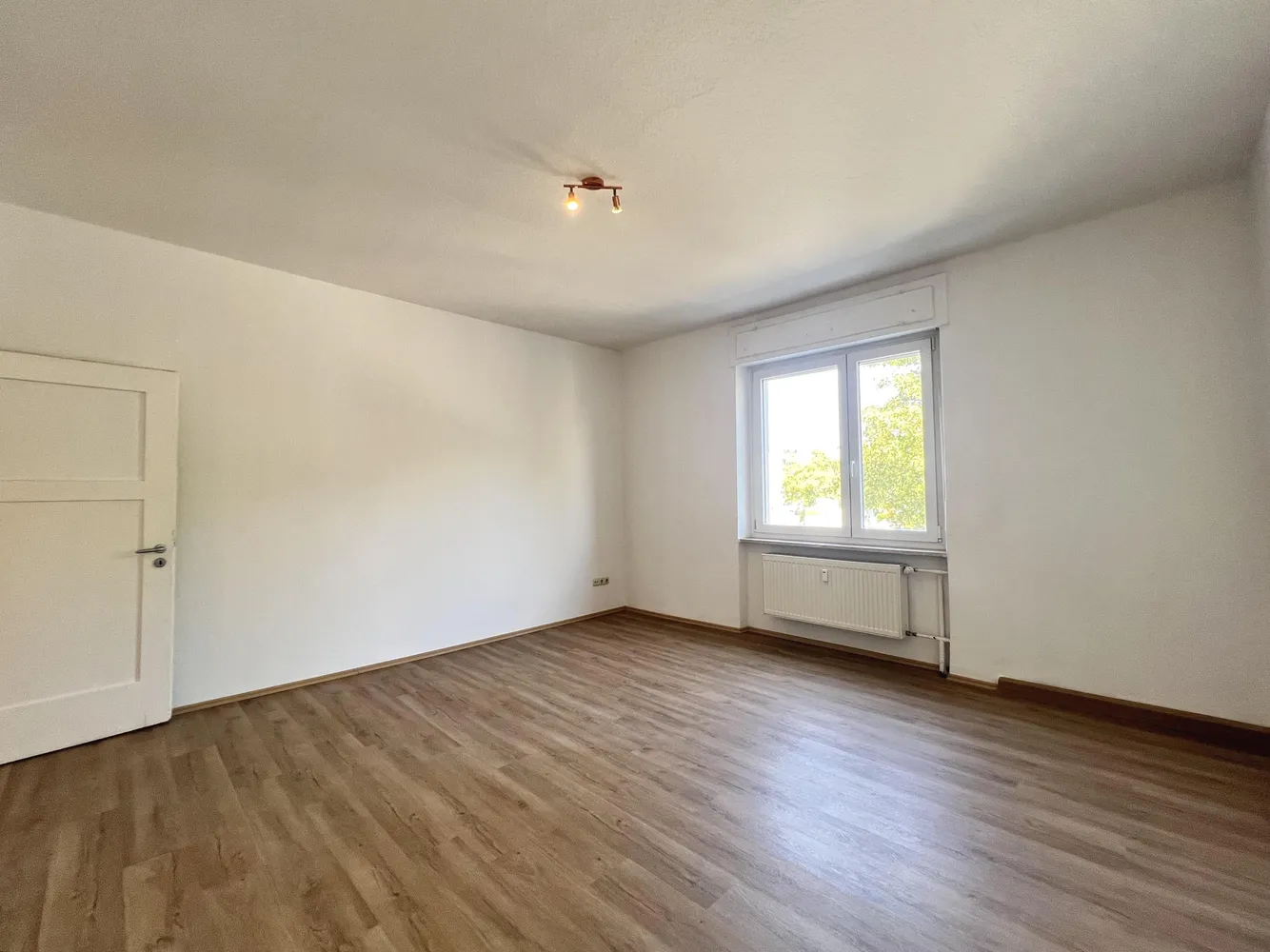 3 Zimmer Wohnung mit 95 m² in Schweinfurt – Bild 2