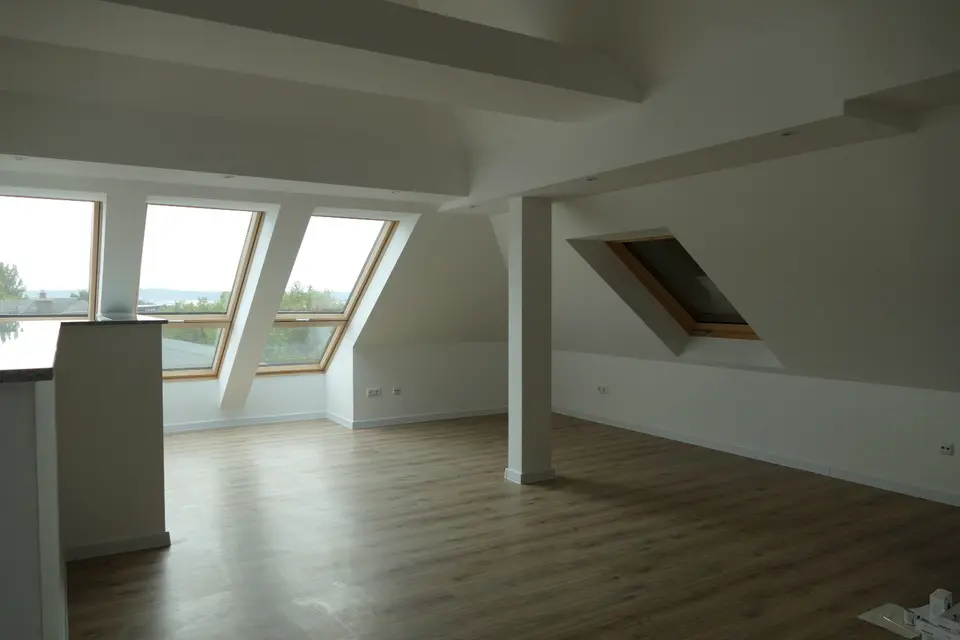 4 Zimmer Wohnung mit 120 m² in Dresden – Bild 3