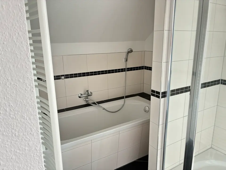 2 Zimmer Wohnung mit 60 m² in Altenburg – Bild 9
