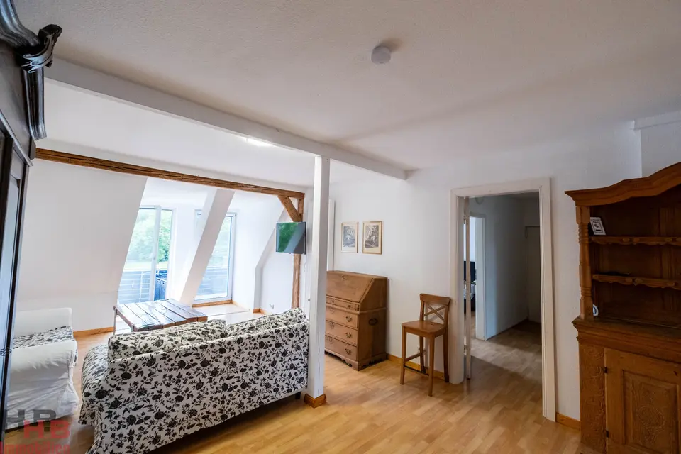 12 Zimmer Wohnung mit 330 m² in Bremen – Bild 1