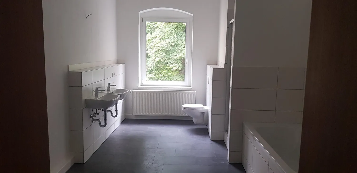 3 Zimmer Wohnung mit 108 m² in Halle (Saale) – Bild 2