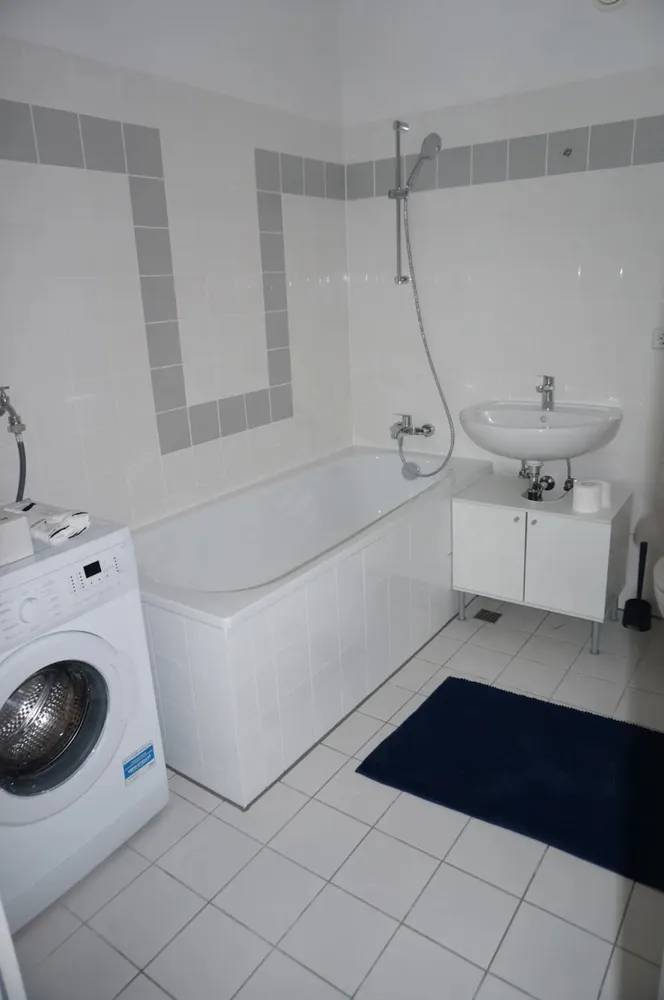 Shared room with 8 m² in Berlin – Photo 4