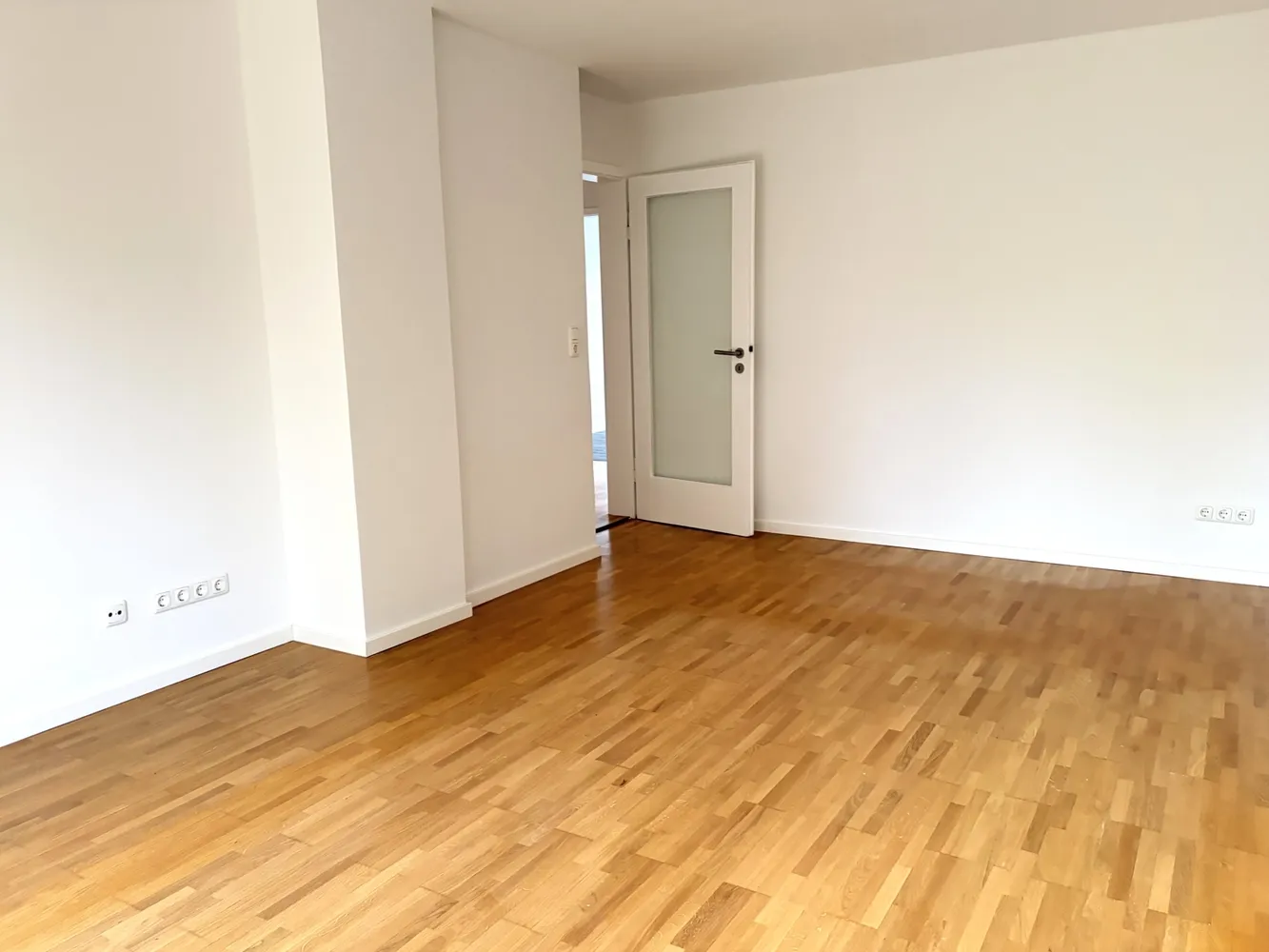 3 Zimmer Wohnung mit 79 m² in München – Bild 2