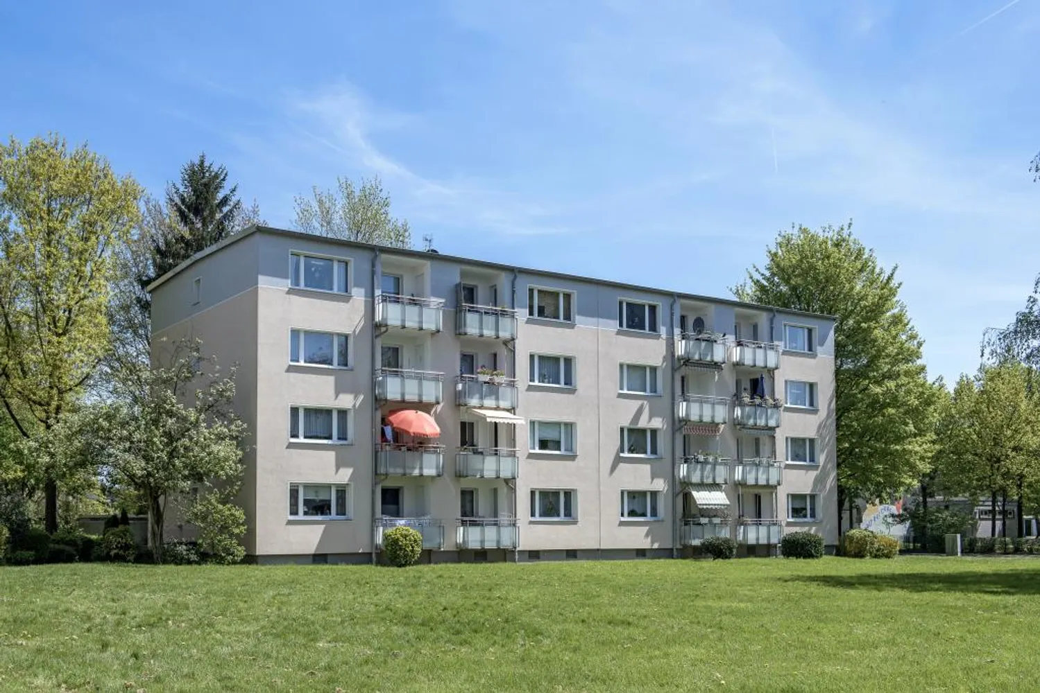4 Zimmer Wohnung mit 74 m² in Moers – Bild 1