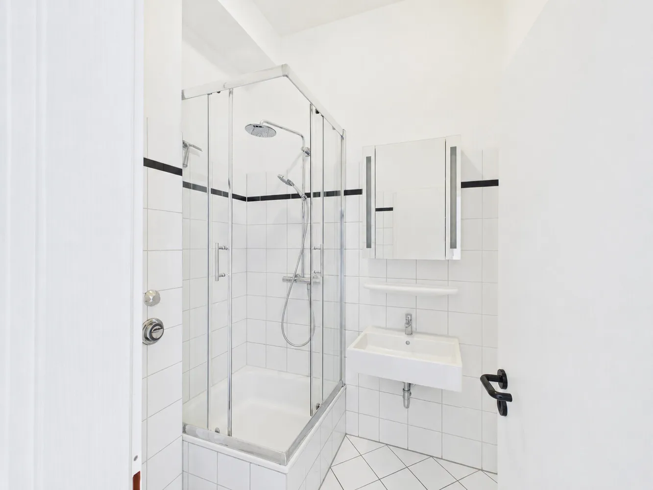 1 Zimmer Wohnung mit 105 m² in Hürth – Bild 8