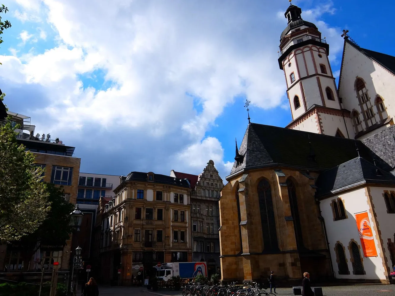 4 Zimmer Wohnung mit 130 m² in Leipzig – Bild 2