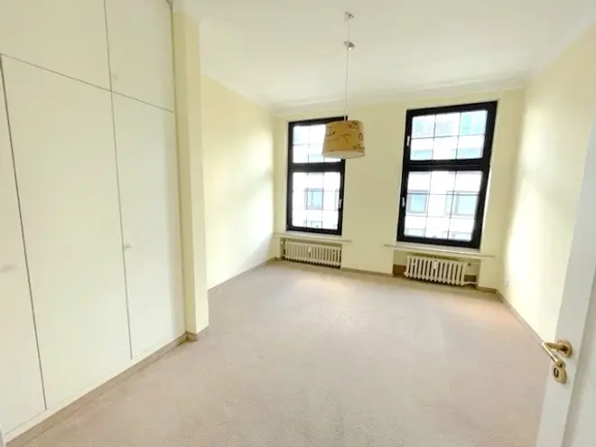 7 Zimmer Wohnung mit 137 m² in Düsseldorf – Bild 11