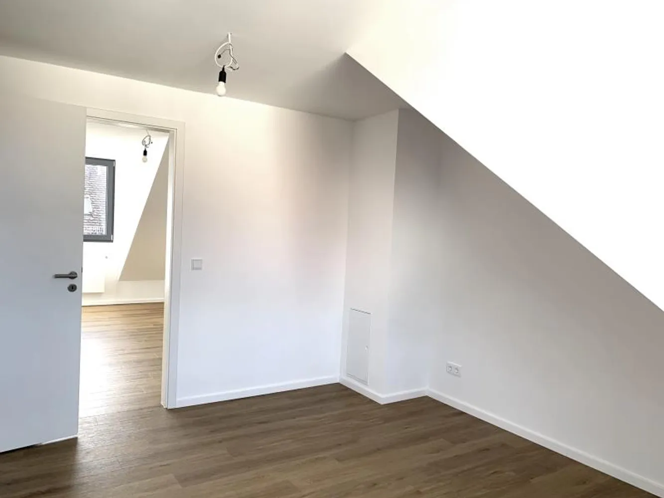 4 Zimmer Wohnung mit 121 m² in Nürnberg – Bild 3