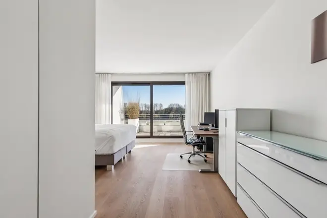 4 Zimmer Wohnung mit 160 m² in Köln – Bild 8