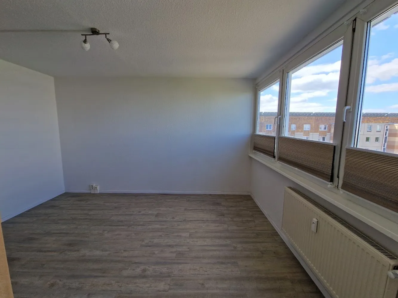 2 Zimmer Wohnung mit 42 m² in Neubrandenburg – Bild 2