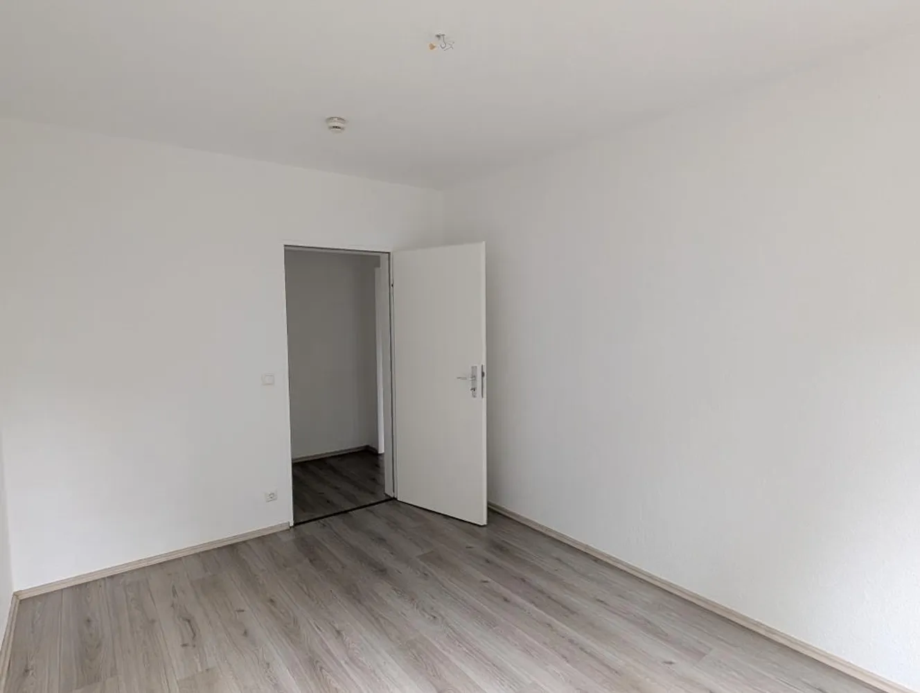 3 room apartment with 72 m² in Duisburg – Photo 10