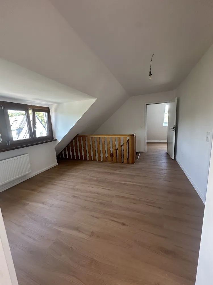 6 Zimmer Wohnung mit 200 m² in Wuppertal – Bild 8