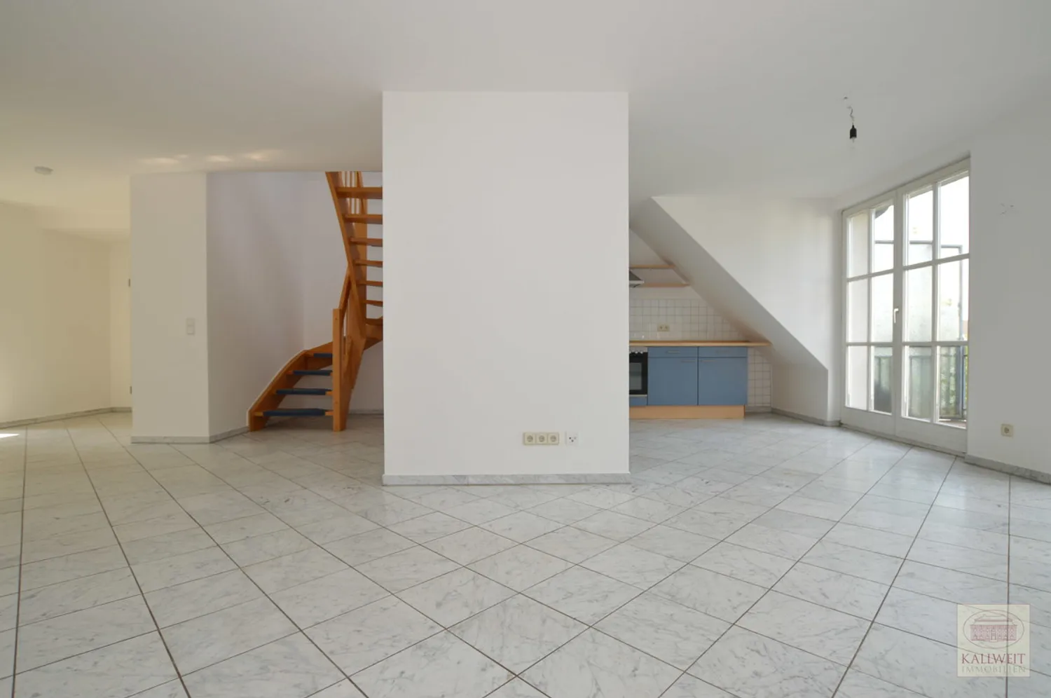3 Zimmer Wohnung mit 118 m² in Düsseldorf – Bild 1