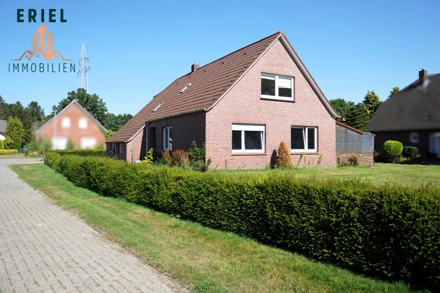 8 room house with 205 m² in Aurich – Photo 6