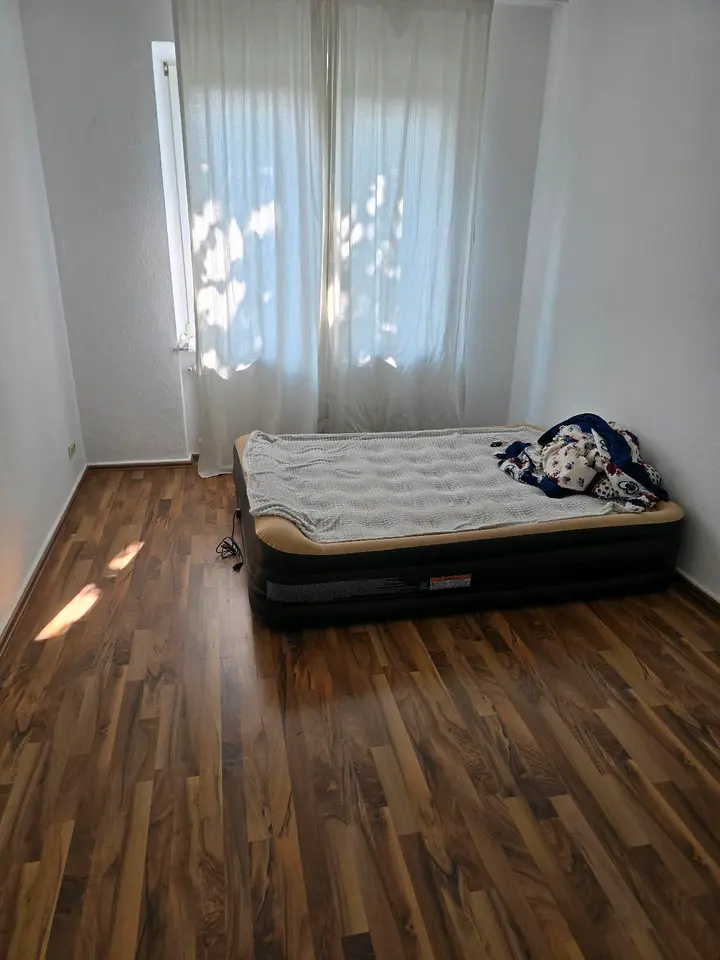 2 Zimmer Wohnung mit 35 m² in Düsseldorf – Bild 2