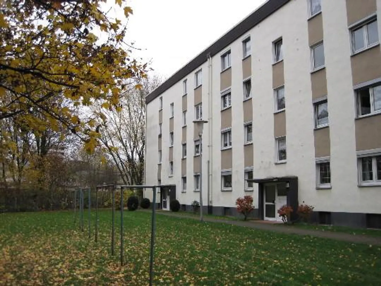 3 Zimmer Wohnung mit 79 m² in Leverkusen – Bild 1