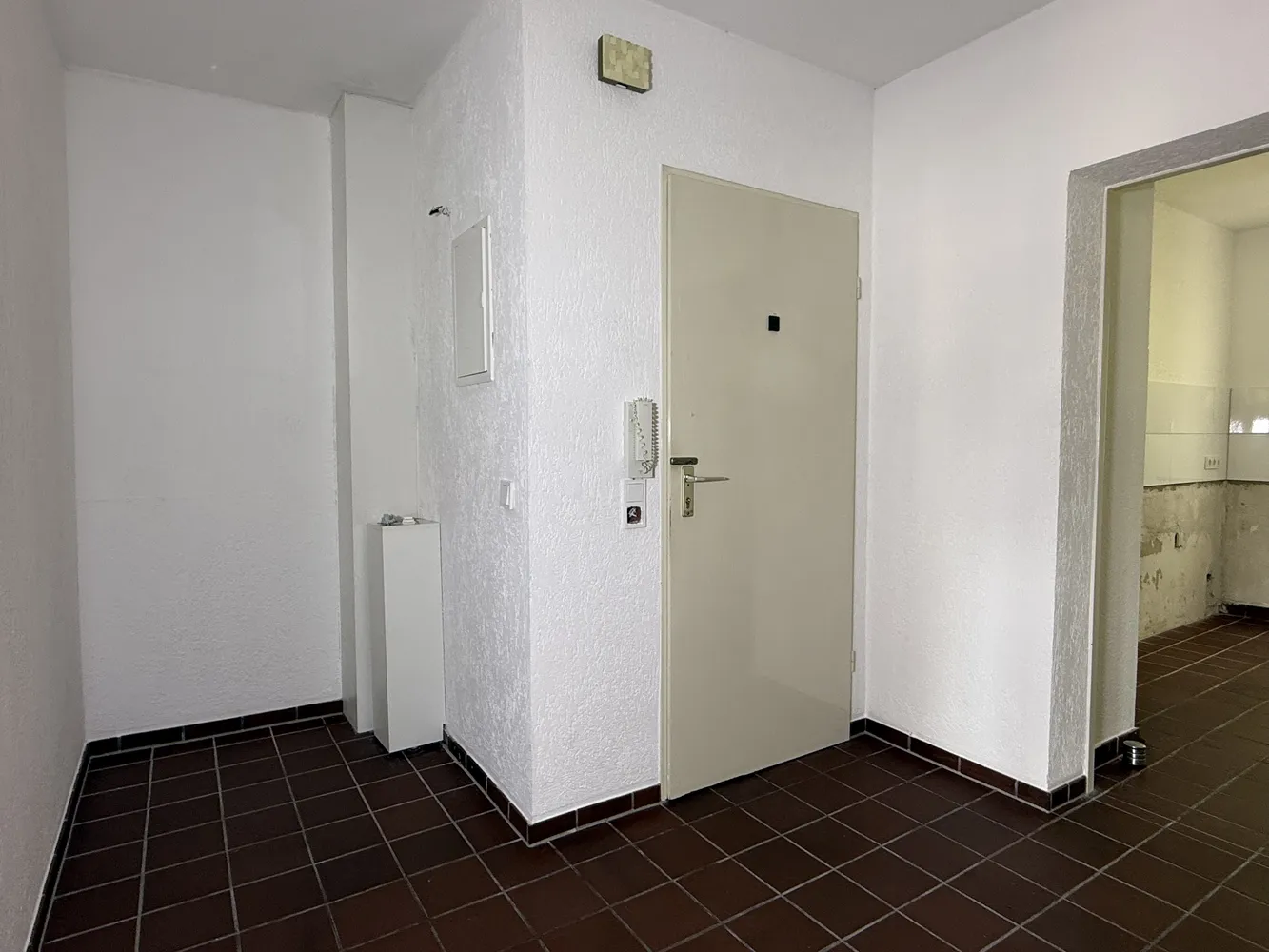 2 Zimmer Wohnung mit 72 m² in Krefeld – Bild 2