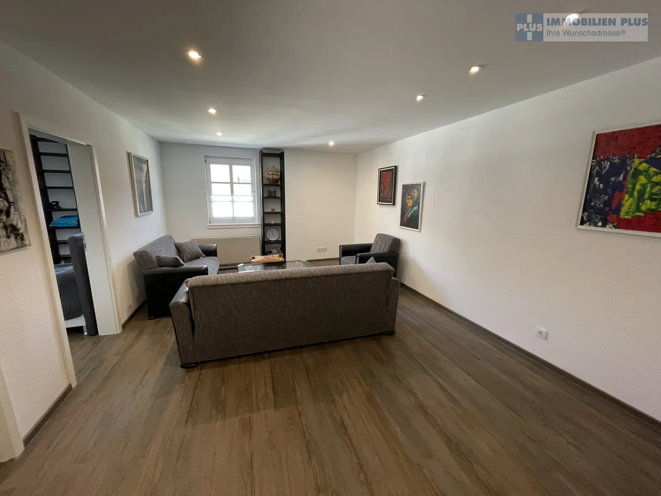 2 Zimmer Wohnung mit 65 m² in Homburg – Bild 2