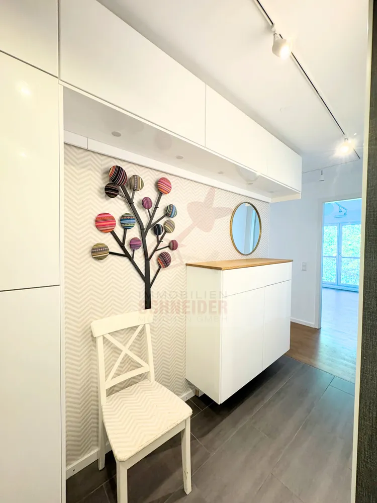 4 Zimmer Wohnung mit 98 m² in München – Bild 2