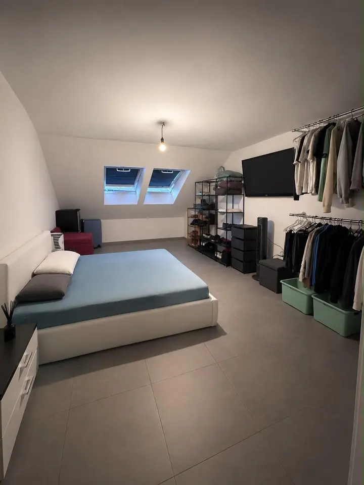 4 Zimmer Wohnung mit 130 m² in Moers – Bild 2