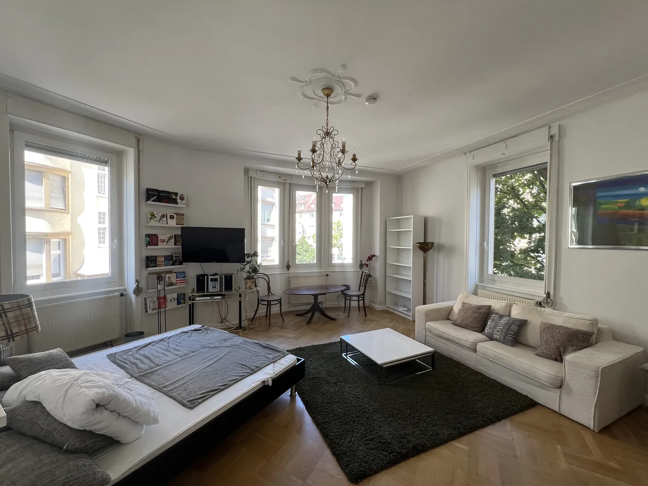 5 Zimmer Wohnung mit 125 m² in Stuttgart – Bild 1