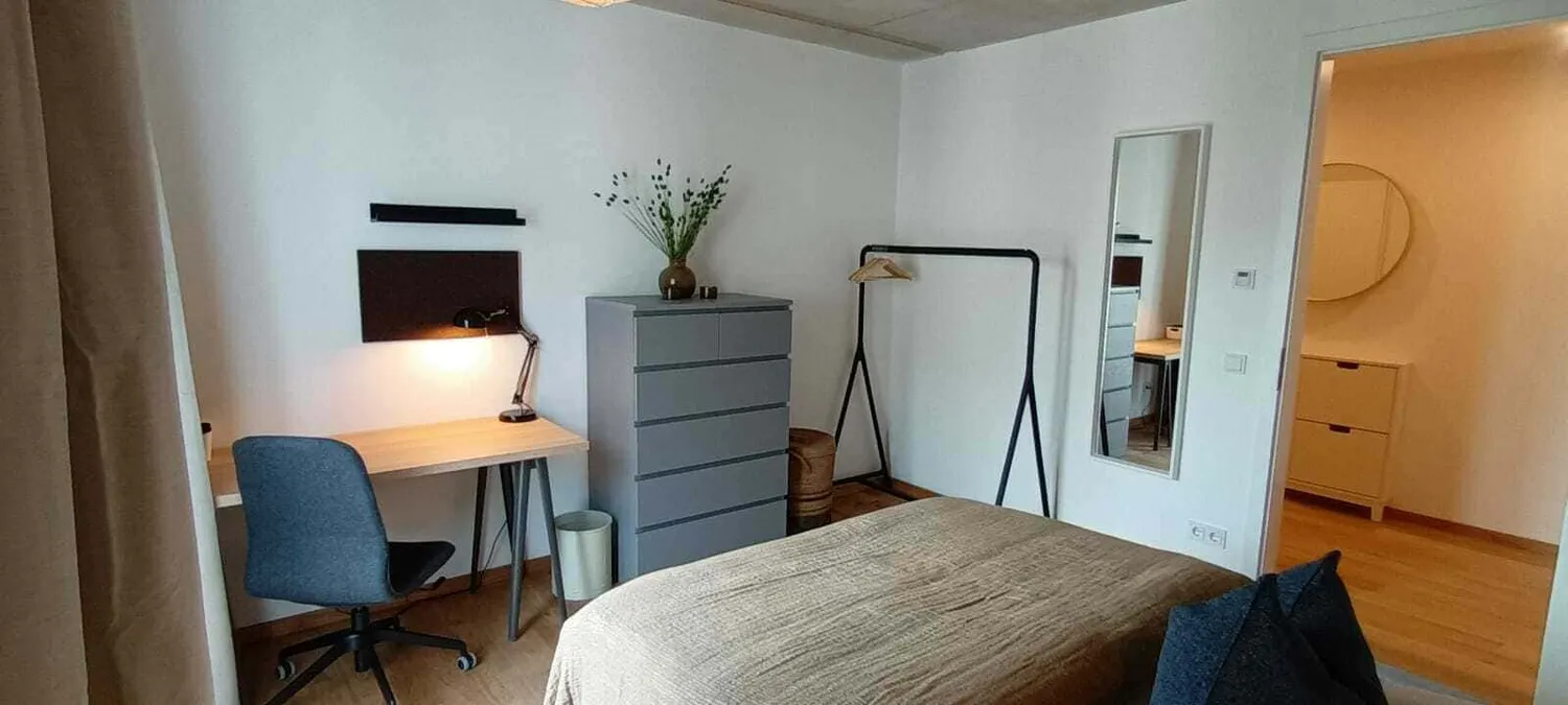 Shared room with 13 m² in Munich – Photo 5