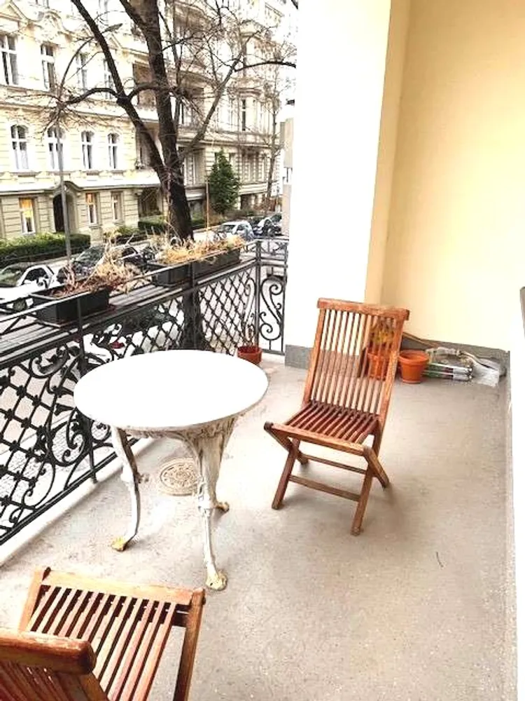 5 Zimmer Wohnung mit 175 m² in Berlin – Bild 2
