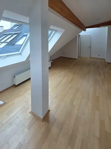 6 Zimmer Wohnung mit 200 m² in Düsseldorf – Bild 9