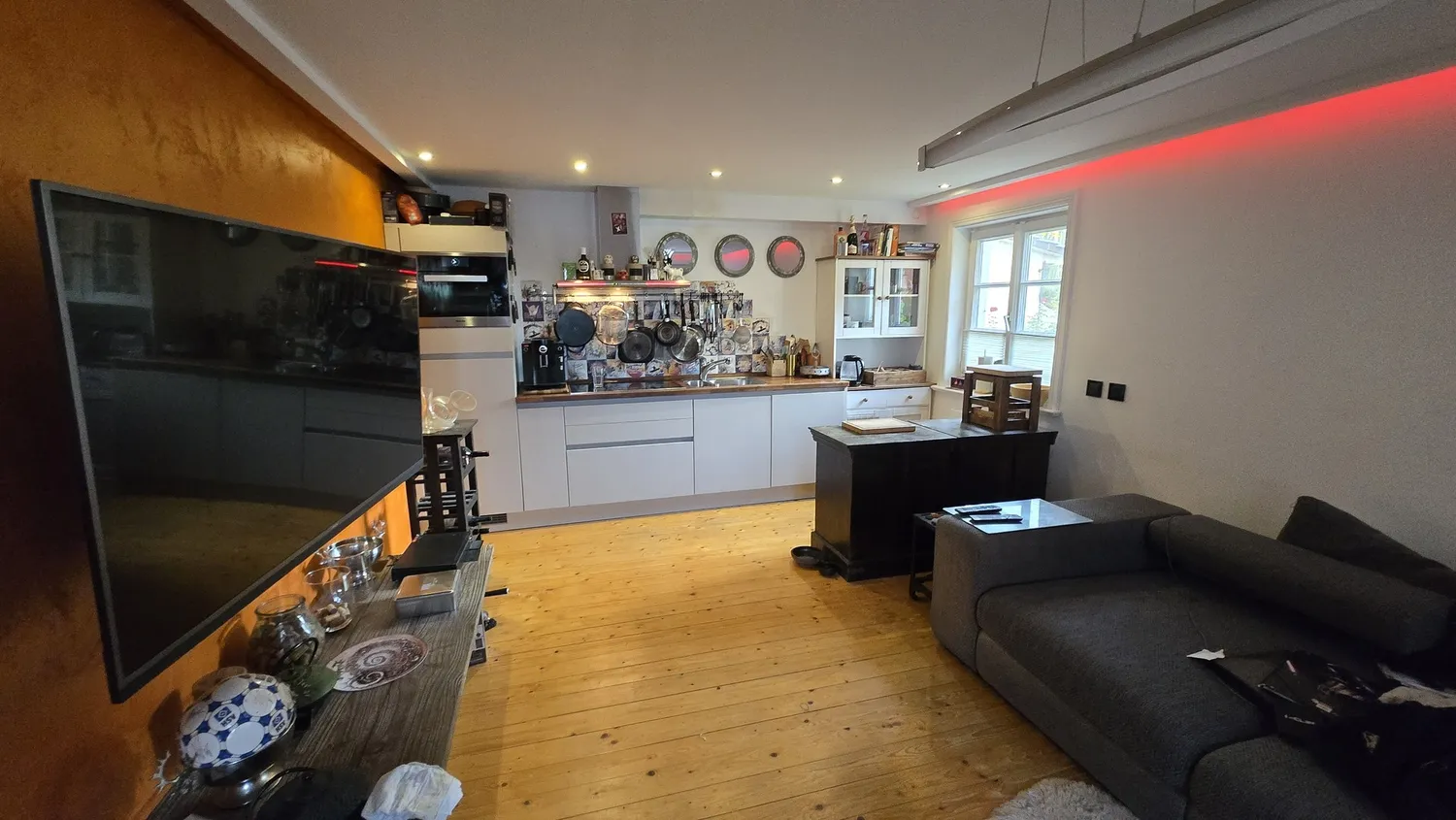 3 Zimmer Wohnung mit 80 m² in Hamburg – Bild 2