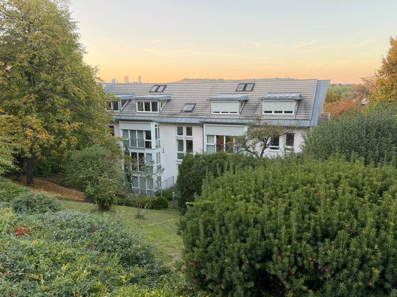 3 Zimmer Wohnung mit 105 m² in Stuttgart – Bild 1