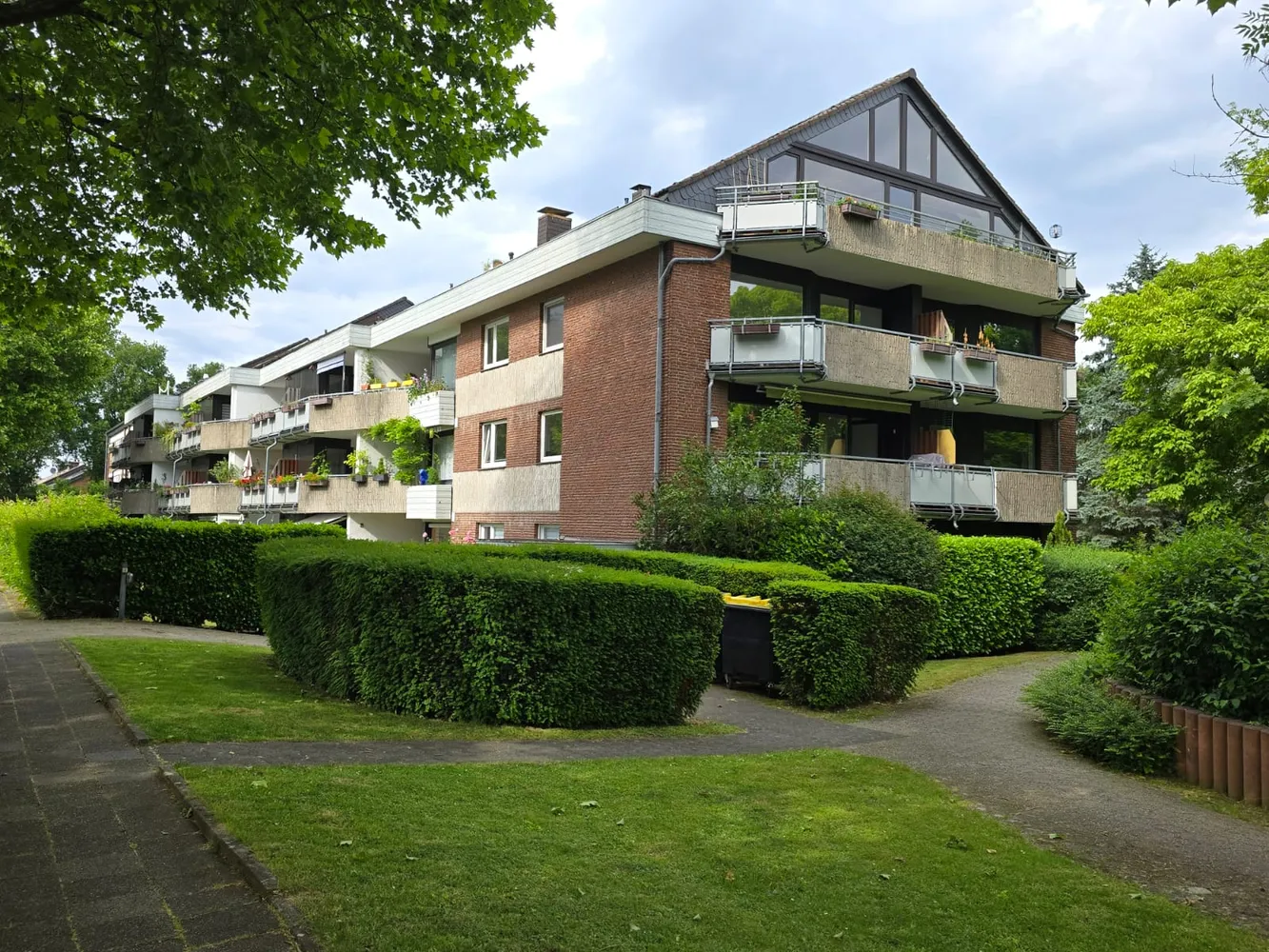4 Zimmer Wohnung mit 99 m² in Krefeld – Bild 1