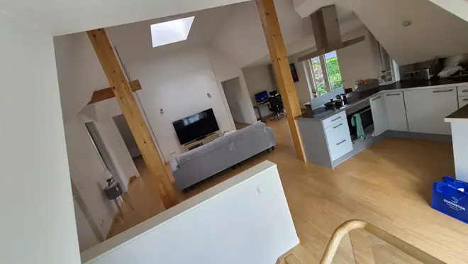 2 Zimmer Wohnung mit 90 m² in Hamburg – Bild 2