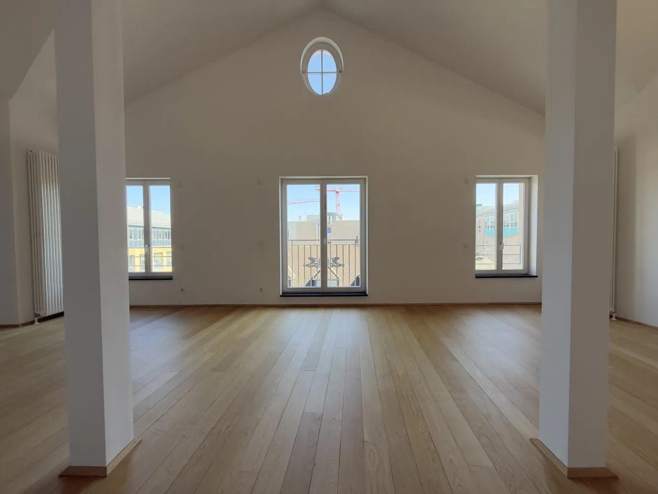 4 Zimmer Wohnung mit 247 m² in Frankfurt am Main – Bild 2