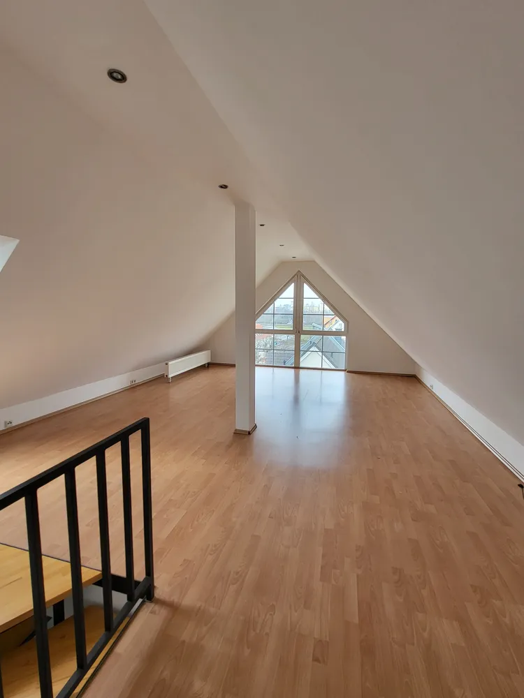 4 Zimmer Wohnung mit 110 m² in Frankfurt am Main – Bild 7