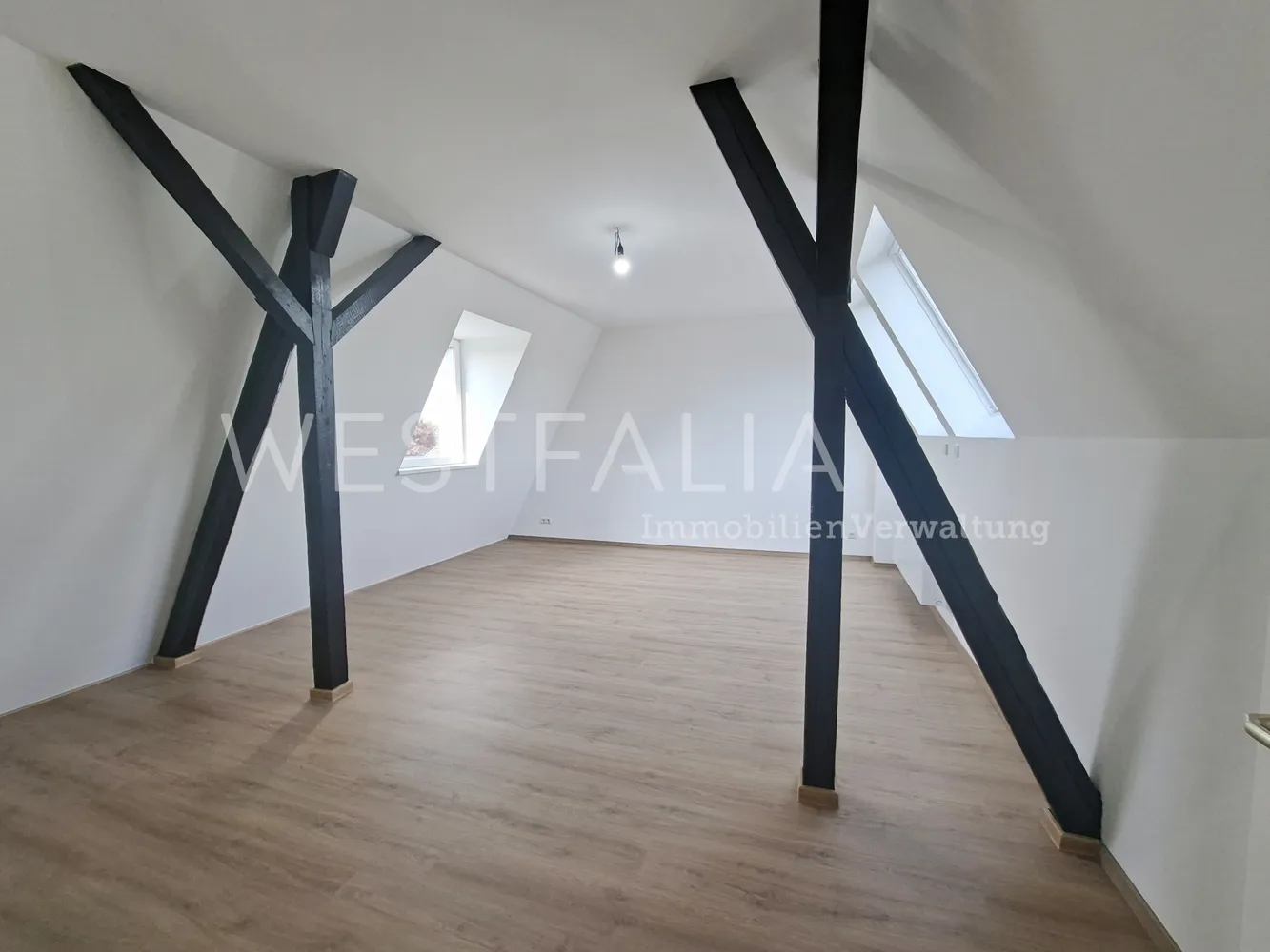 4 Zimmer Wohnung mit 122 m² in Duisburg – Bild 1