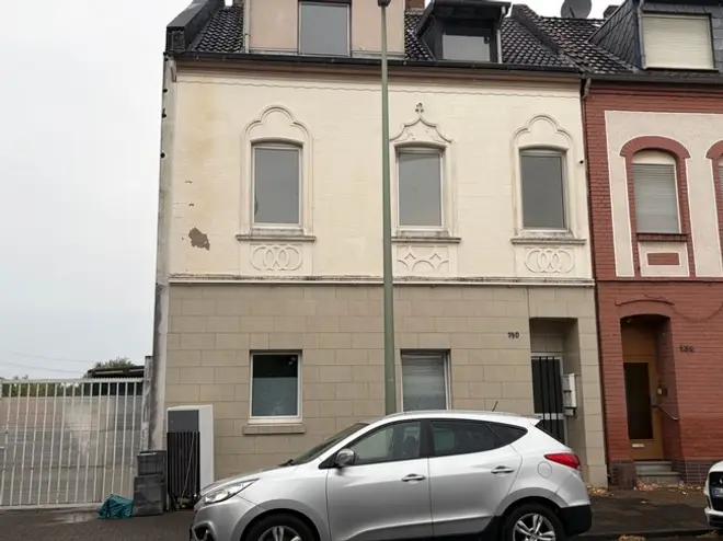 4 Zimmer Wohnung mit 112 m² in Duisburg – Bild 1