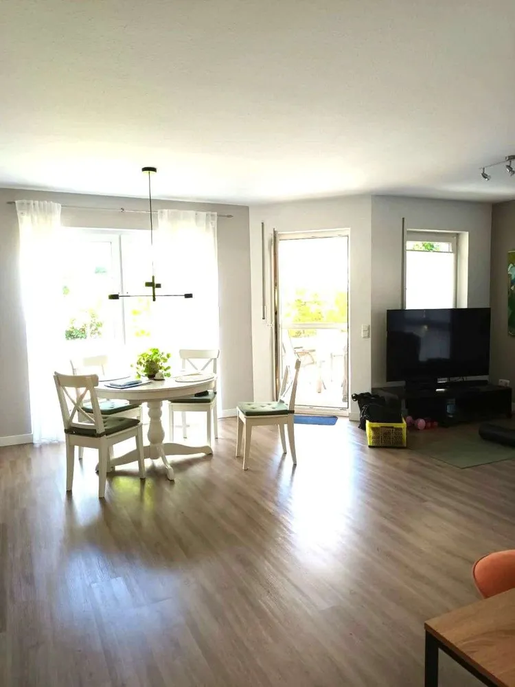 4 room apartment with 100 m² in Frankfurt am Main – Photo 1