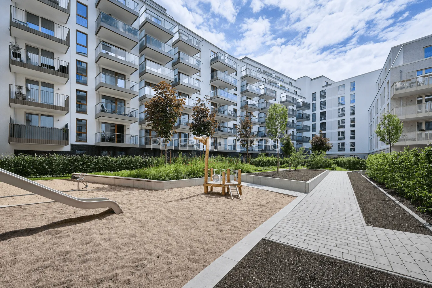 4 Zimmer Wohnung mit 117 m² in Hamburg – Bild 1