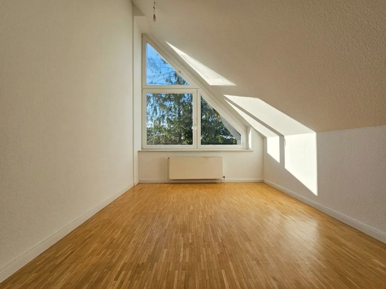 5 Zimmer Wohnung mit 107 m² in Hamburg – Bild 6