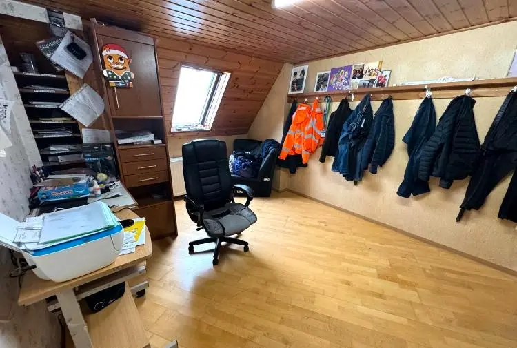 6 Zimmer Wohnung mit 120 m² in Hof – Bild 6