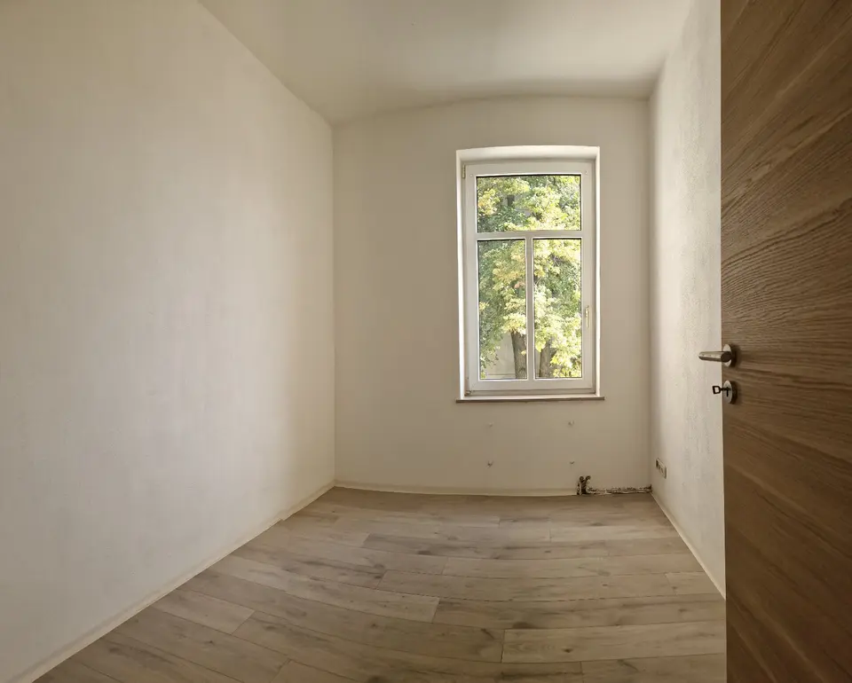 5 Zimmer Wohnung mit 139 m² in Limbach-Oberfrohna – Bild 3