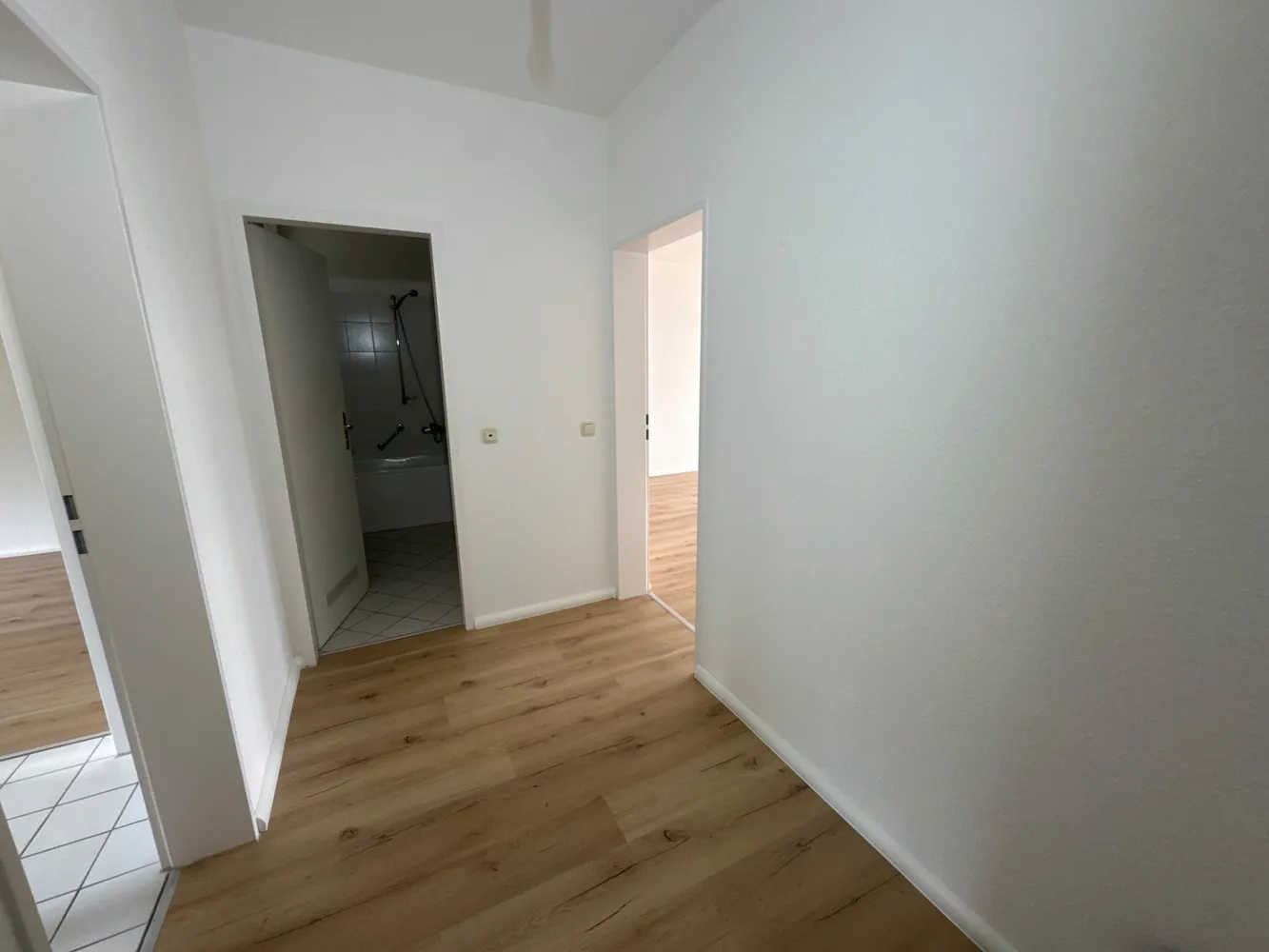 2 room apartment with 68 m² in Chemnitz – Photo 3