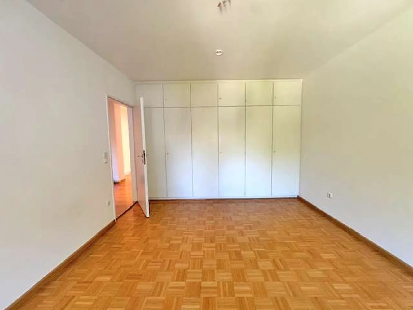 2 room apartment with 84 m² in Munich – Photo 5