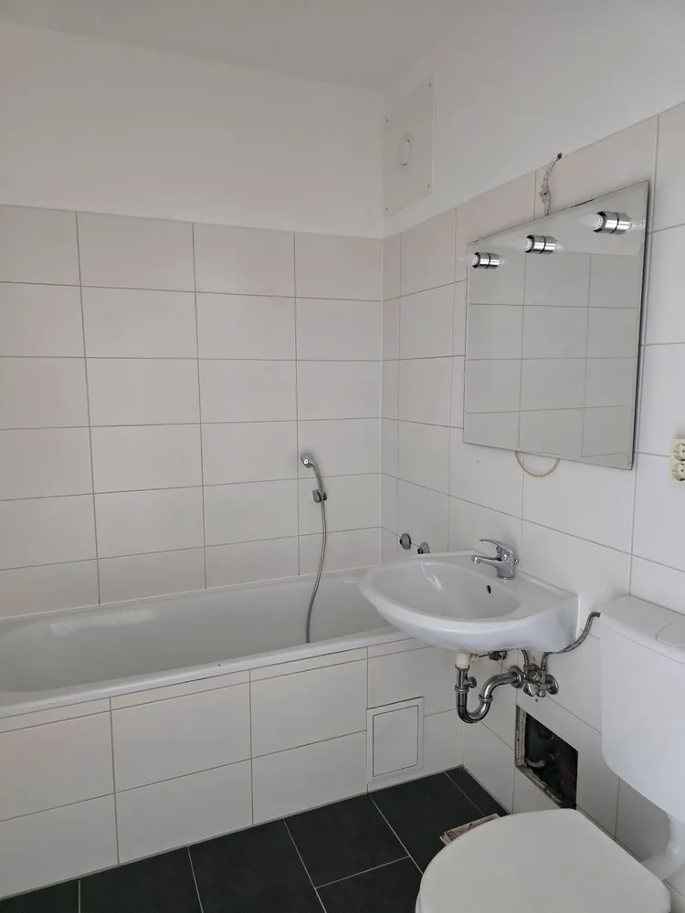 3 Zimmer Wohnung mit 66 m² in Halle (Saale) – Bild 2