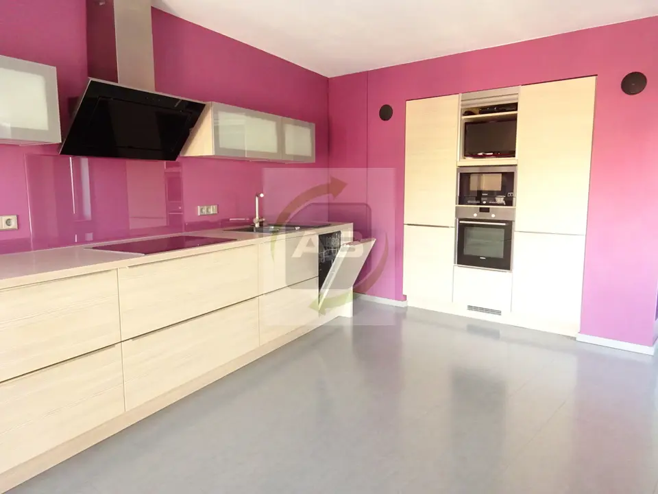 5 Zimmer Wohnung mit 130 m² in Zwickau – Bild 1