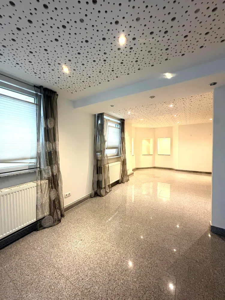 4 Zimmer Wohnung mit 114 m² in Stuttgart – Bild 2
