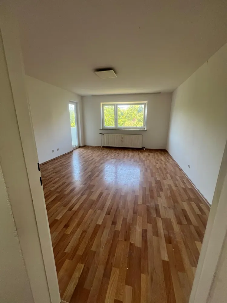 3 Zimmer Wohnung mit 75 m² in München – Bild 2